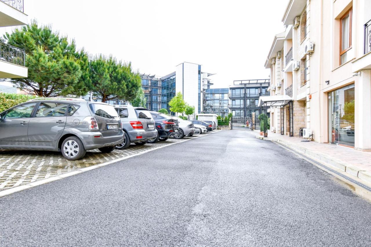 Royal Bay Apartments With Self Check-In Święty Włas Zewnętrze zdjęcie